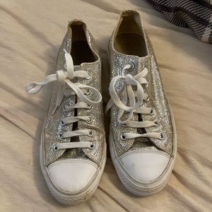 Converse silver metallic size 9 womens good used condition